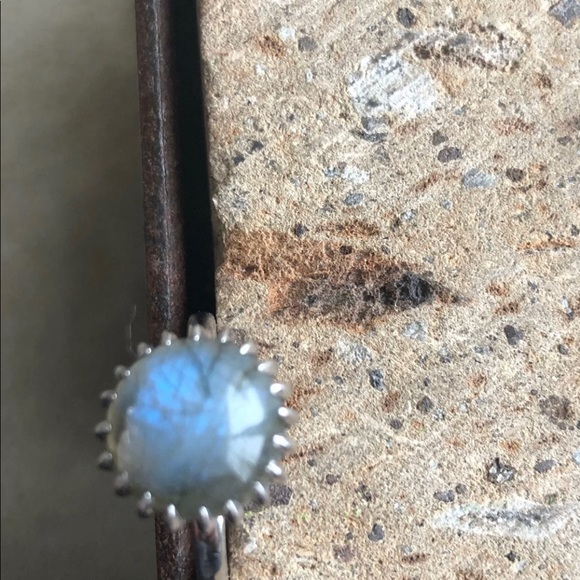 Labradorite stone ring in silver - Picture 3 of 4